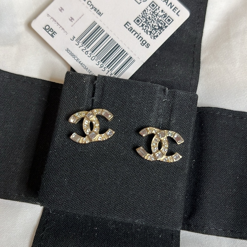 Chanel earrings Gold and Cristal